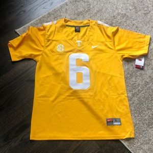 Tennessee jersey- men’s L Kamara number 6